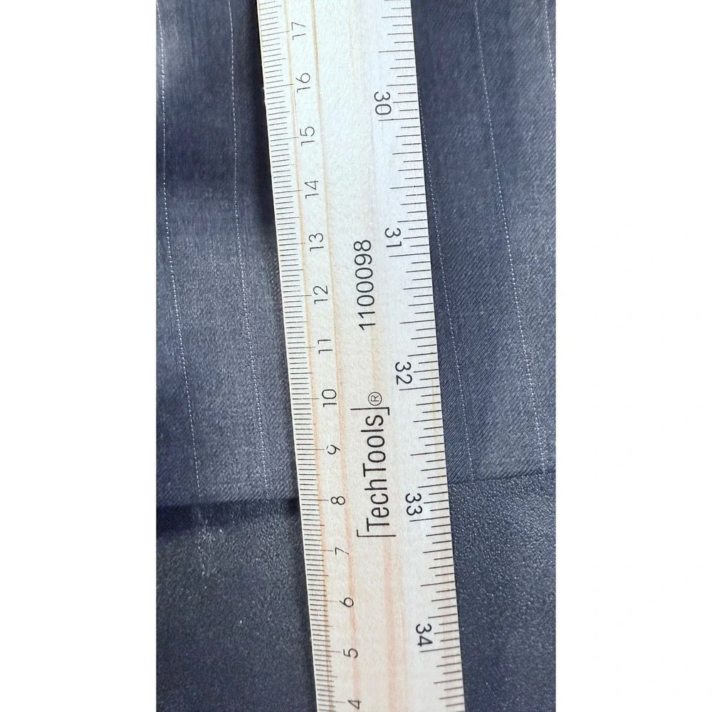 Chaps Ralph Lauren Mens Grey Pinstripe Wool Blazer Sport Coat Made in Canada